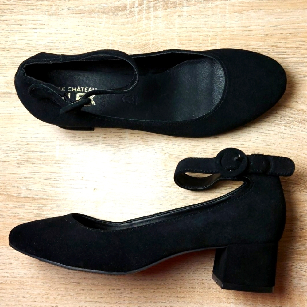 Le Château black heals with strap - Picture 1 of 3